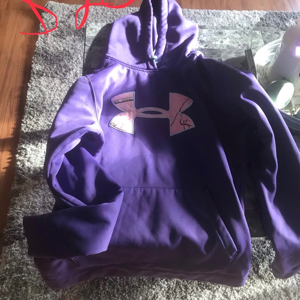 Under Armour sweatshirt